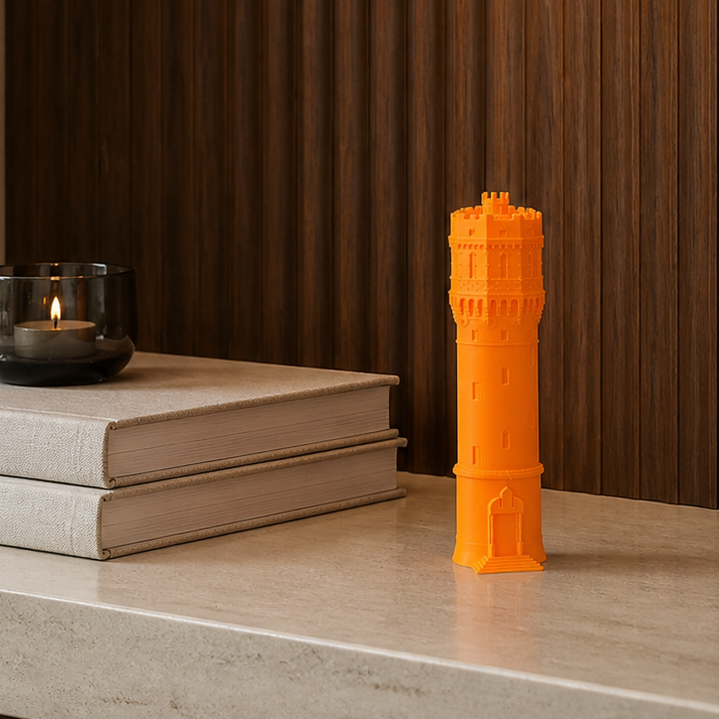 Oranje 3D geprinte Watertoren uit Delden in sfeervol interieur
